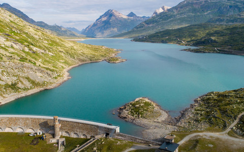 Energia idroelettrica al Lago Bianco sul Passo del Bernina